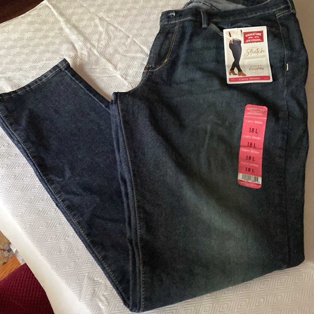 Levi’s new skinny size 18L